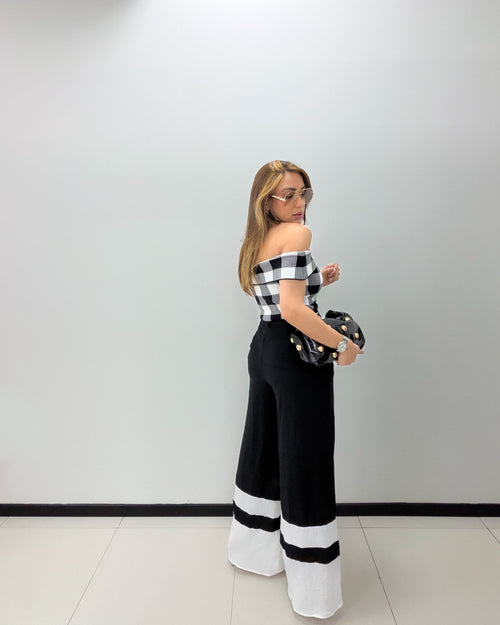 BLACK/WHITE WIDE PANTS