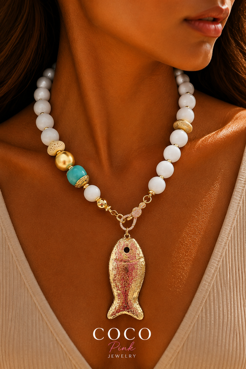 GOLDEN SEA TREASURE NECKLACE