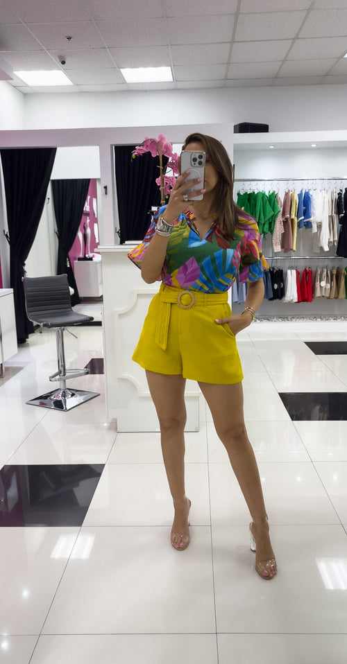BELT EMBROIDERY DETAIL SHORTS