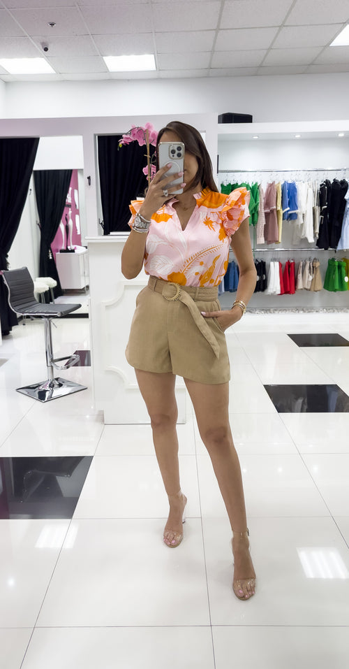 BELT EMBROIDERY DETAIL SHORTS