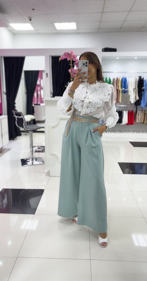 WHITE EMBROIDERED BLOUSE