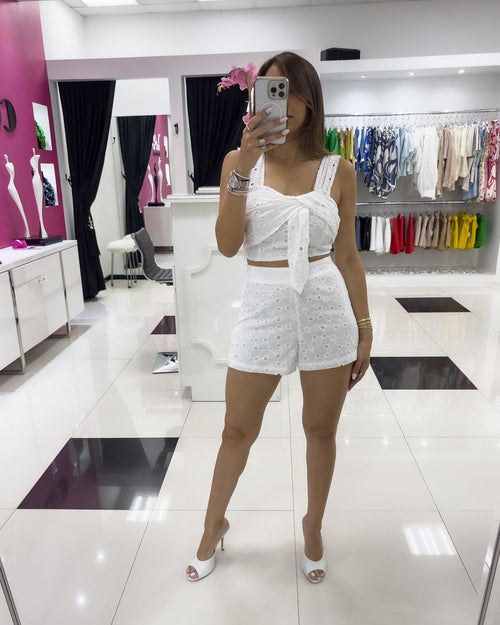 EYELET SHORT SET