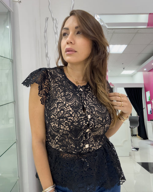 LACE BLOUSE